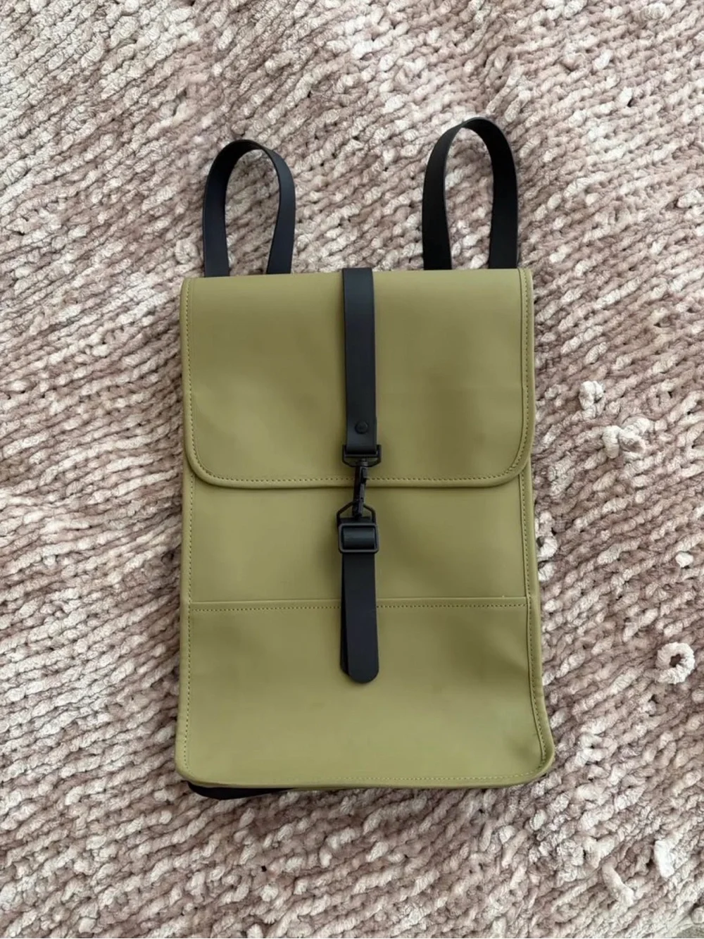 RAINS Backpack green brand new